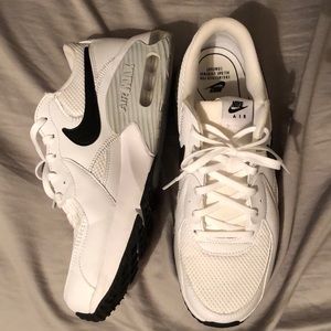 BRAND NEW Nike Tennis Shoes